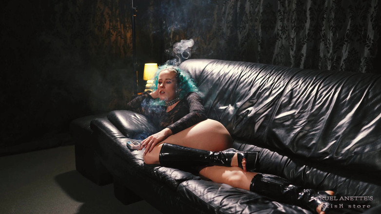 Cruel Anettes fetish world: Lazy Moments 4k