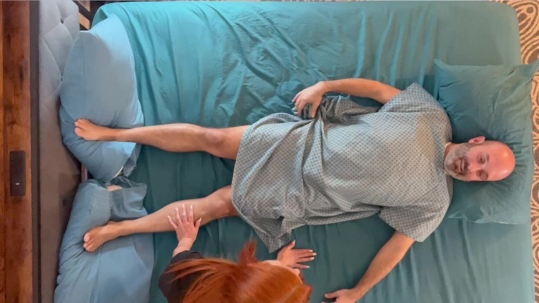 Island Boy Vids: Verpleegster Heather Red verlicht de patiënt