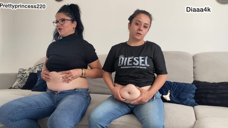 fartingclub01: 2 sexy meiden spelen met buiken en scheten laten in...