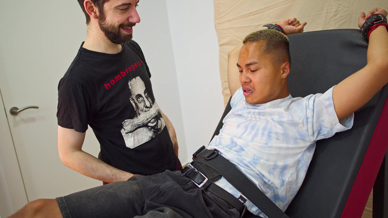 PSM Tickling: A Pet Eager to Be Tickled