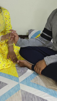 น้องสาวให้ประสบการณ์แรกแก่พี่ชาย วิธีเย็ดยังไง