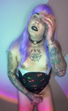 EmmaInkTrans: Potřebujete, aby si se mnou někdo hrál