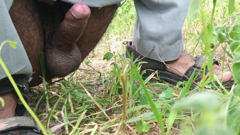 Brijesh 270: Heteroseksüel adam büyük yarağını sıvazlayıp senin için boşalmayı seviyor