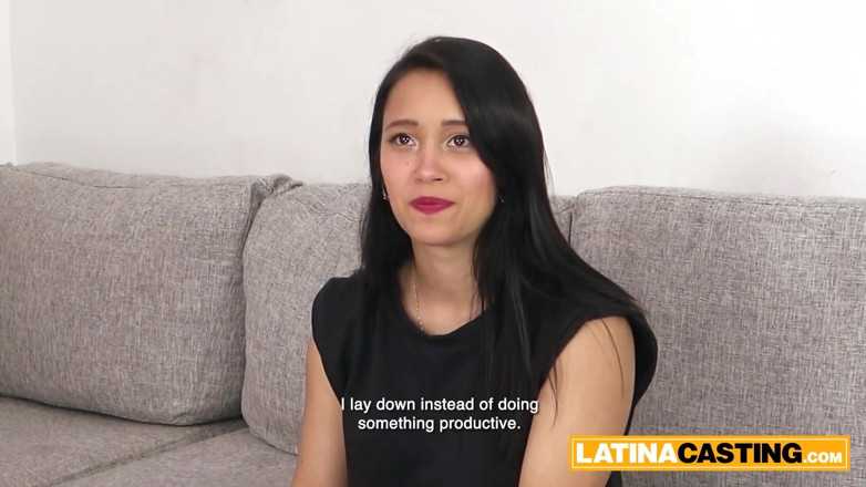 Latina Casting: हॉट असली लैटिना काले बाल वाली milf(चोदने लायक मम्मी) गांड चुदाई और कास्टिंग खत्म करने के लिए चेहरे पर वीर्य निकालना