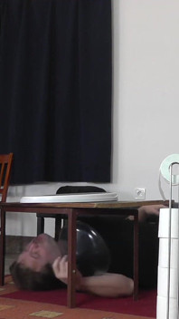 Amy Douxxx se într-o toaletă umană