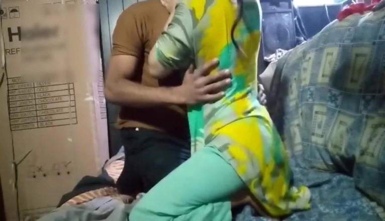 Dasi couple: Pakistansk hem ensam svägerska
