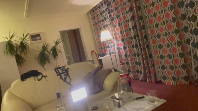 Shione Cooper: Hacer una selfie masturbarse en video cuando prepara cosas para...