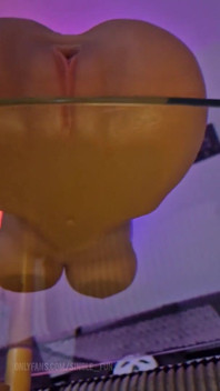 복면을 쓴 친구 섹스 섹스 인형