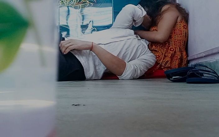 Nazima Khan: Video speciale di san valentino di studentesse indiane
