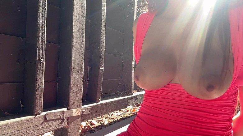 Artemisia Love: Italská velká prsa MILFKa Artemisia Love Sexy Sólo Prsa poskakující...