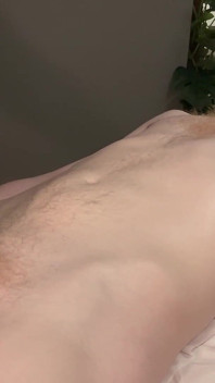 Chico pelirroja recibe masaje sensual parte 1