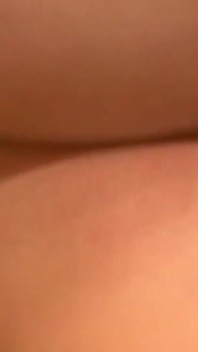 彼女は就職面接に遅れてしまい、突然ハードコアポルノの仕事を得ました