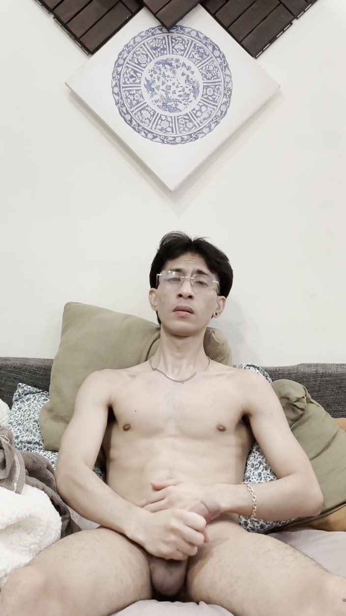 BigMacDriller: Süßer twink liebt es, seinen großen schwanz zu wichsen!