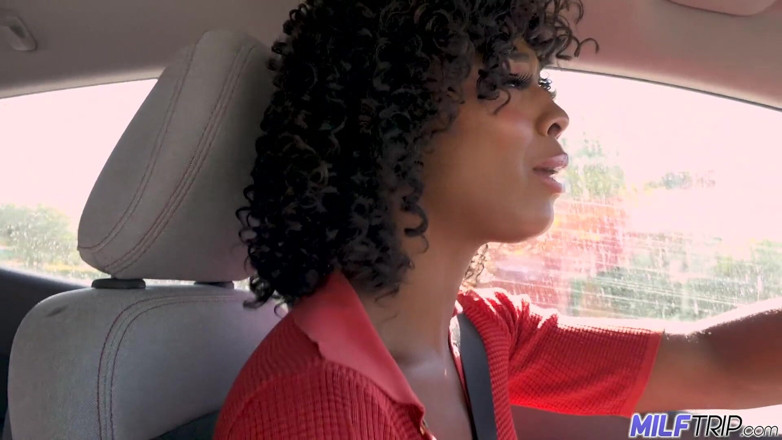 MILF Trip: Snella bellezza ebano Misty stone ha preso il corpo