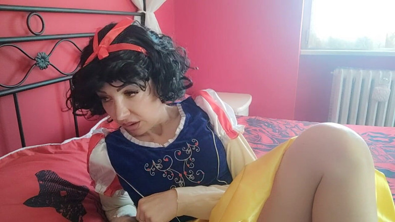savannahamatoriale: Princesse baveuse sexy