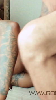 Einen monsterschwanz ficken gogofukmexxx