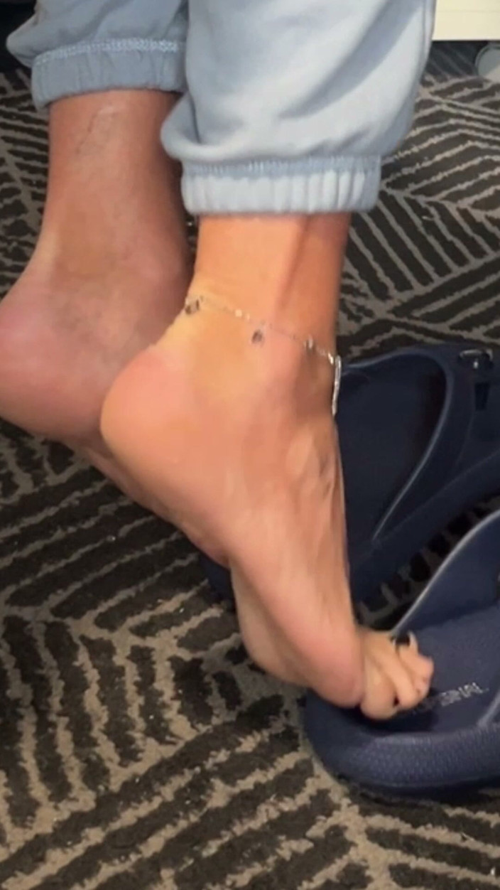 Andreina Naty: For Lovers of Beautiful Feet