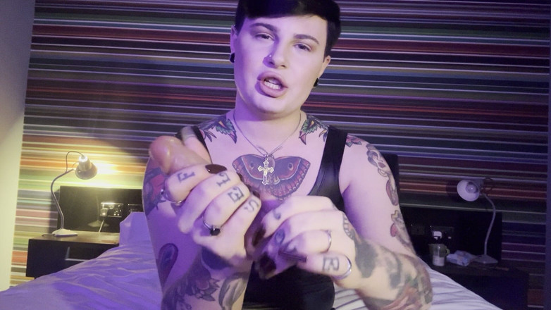 mothplayboy: ボールをバストする