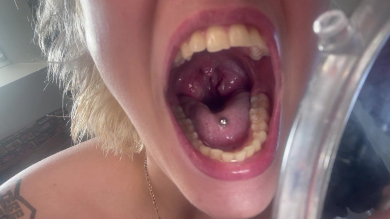 Glitterqueen1999: ทัวร์ปาก Uvula Tonsils ตรวจลิ้นลิ้น