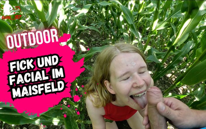 Bikergirl_97: Levné teen děvka dostane šukání a výstřik na obličej v Cornfield