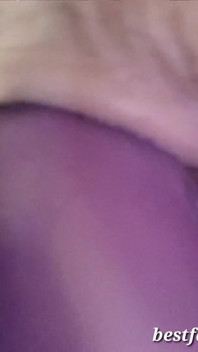 Tesão com o vibrador auto fodido