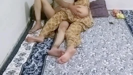 Hintli köylü kız sıkı amcık xxx video ev yapımı seks