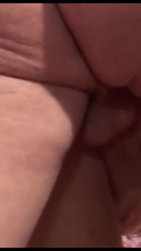 Rubia milf lamiendo coño dedeándose grande polla chupando