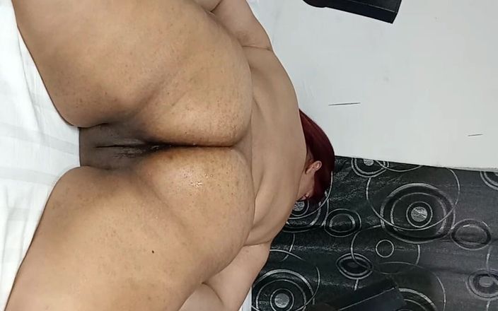 Miia Foxxy: Mengisi pantat pacarku dengan susu