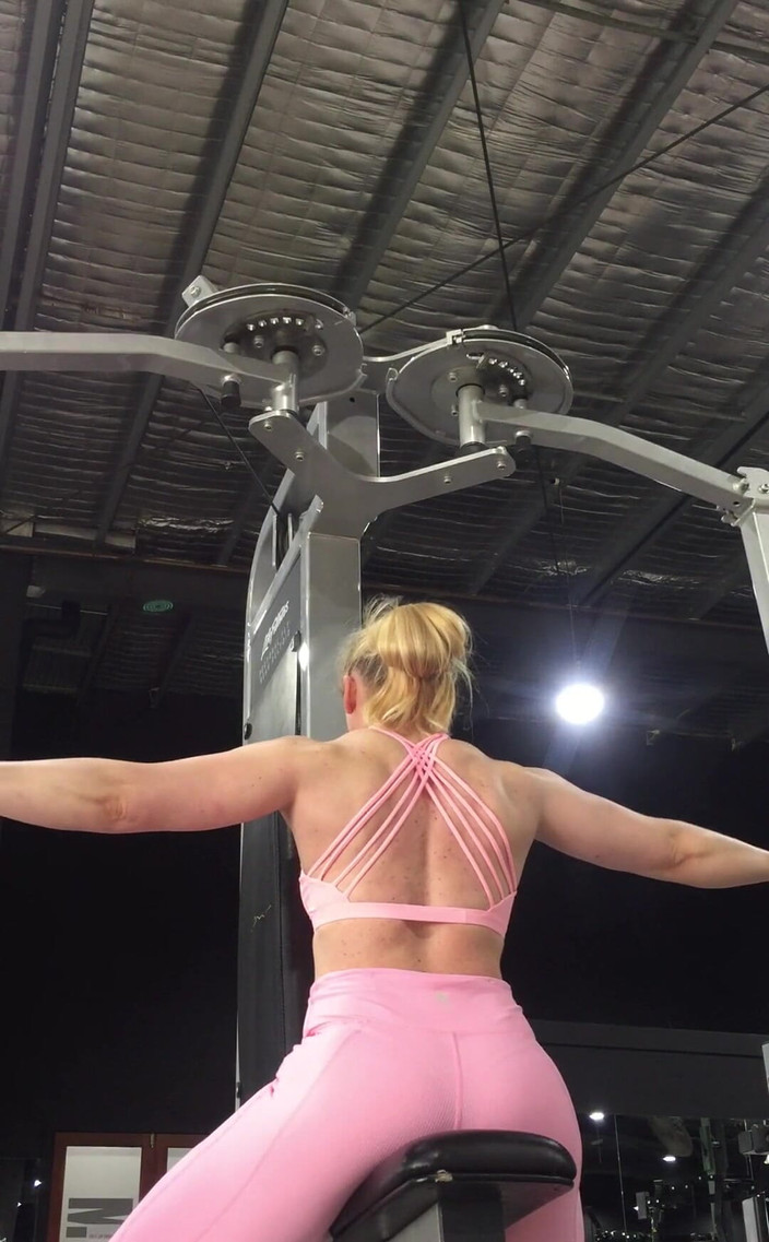 Michellexm: Muscle Flex - bagian 8