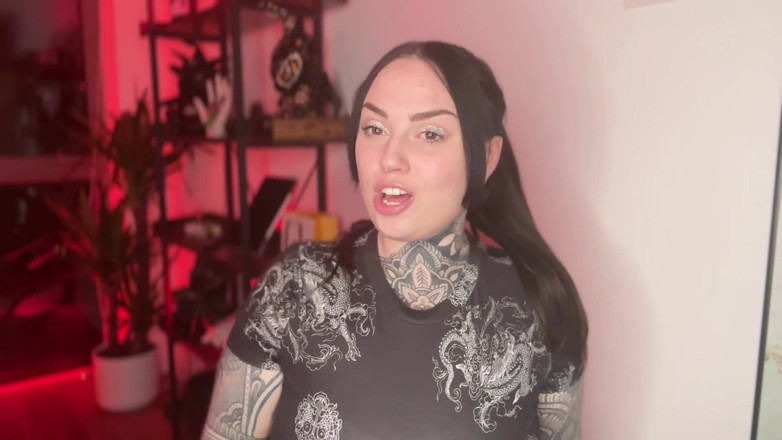 Miss Valentina: Patético beta macho joi