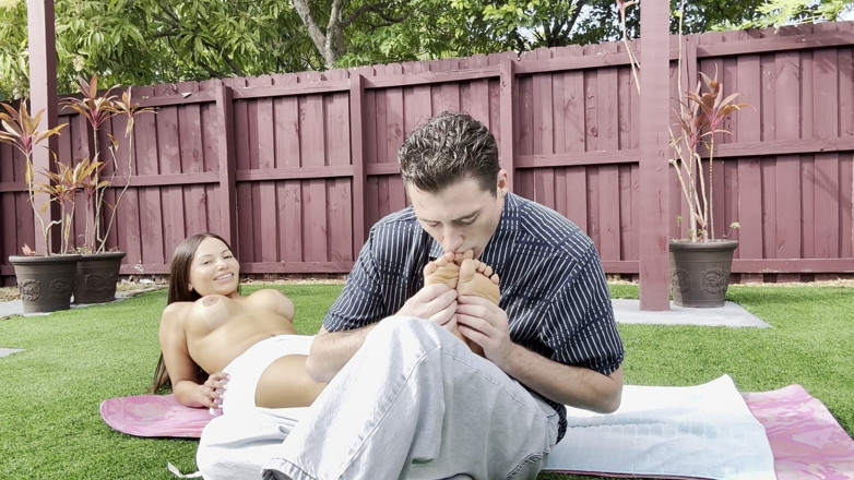 BrandySalazar: Rijpe latina geeft een jonge Jodie de beste neukpartij en...