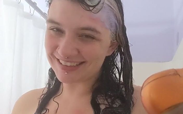 EvelynStorm: Nur ein schnelles kleines hallo aus meiner dusche