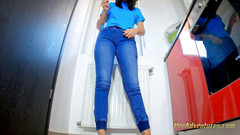 Pee Adventures: Pipi nehoda při vaření večeře