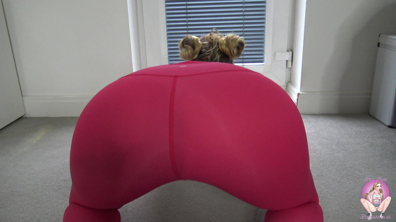 Brea Rose: Profesora de yoga sube tu frecuencia cardíaca