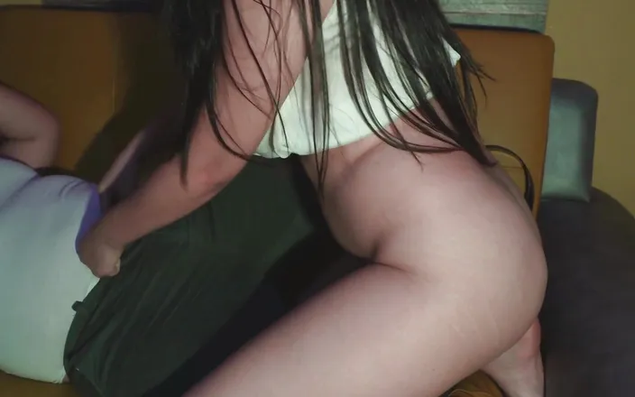 emycam: My Stepdaughter Loves to Lick Pussy of Her Mature Egypt...