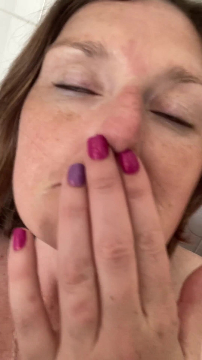 MistressWriggler: The Best Smell in the World! Sniffing My Pussy Scented...