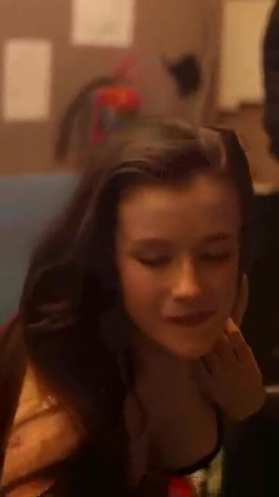 Watch4beauty: Innocent Emily