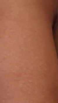 Olgun orta yaşlı seksi kadınlar ateşli üçlü grup sekste kalın yarağı paylaşıyor