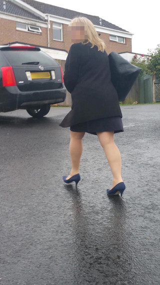 Julie Cunningham: Den v životě děvky.