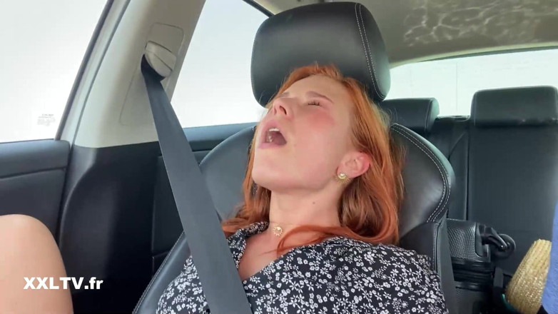 XXLTVFR: Clemence Audiard melancap di dalam kereta