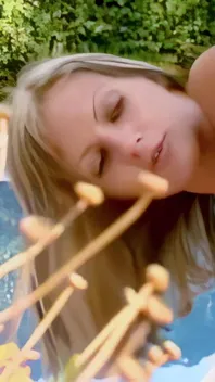 Crystal-wells: Poolside Photo Shoot with Hungarian Crystal Wells