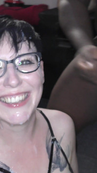 Mandy foxxx aiuta cleo a prende più sperma in faccia