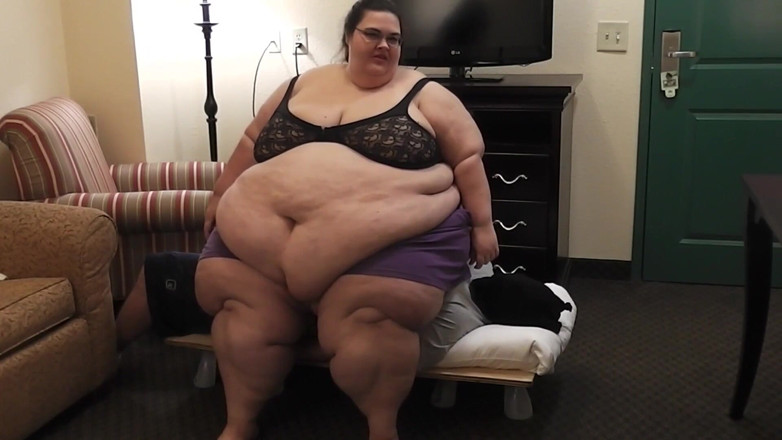 Full Weight Productions: BigmommaKat- You act like my ass is heavy!