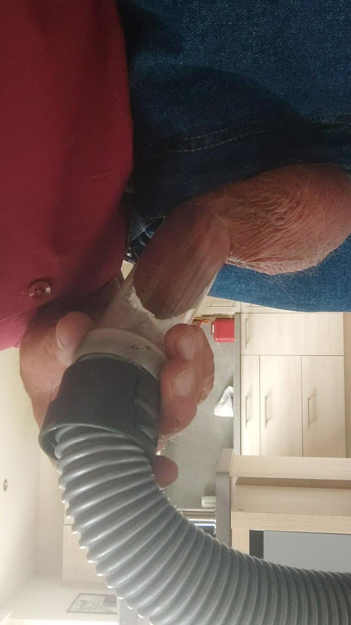 Karlchengeil: Queue Vers L’extérieur Et Dans L’aspirateur