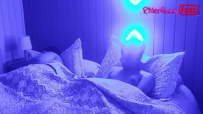 Riderqueen: 大屁股胖熟女，慢动作粉丝