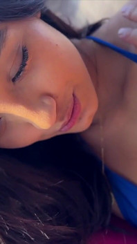 Ana baise en voyage