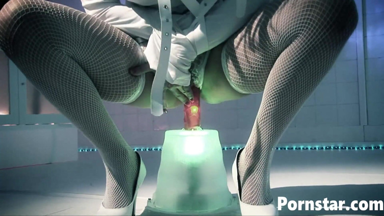 Pornstars: Sekse aç valerie pearl iki adam tarafından sert sikiliyor