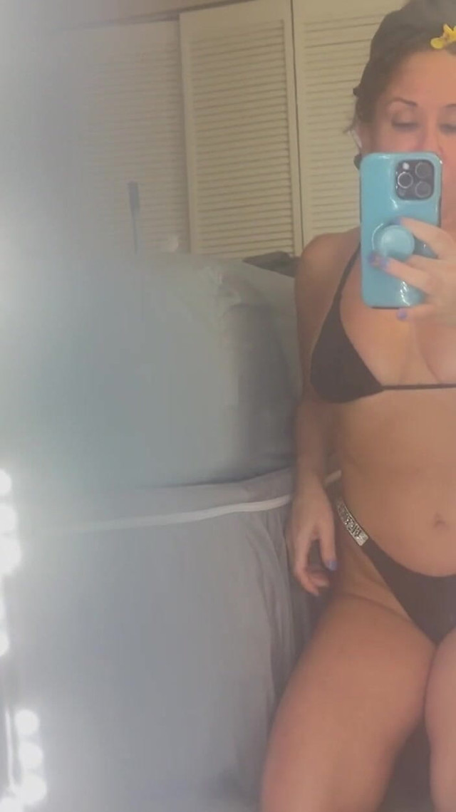 My Tight Body (Bellacummz) My Tight Body (Bellacummz)