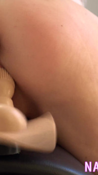 Tetona Rubia Puta Esposa Monta El Sybian Para Un Fan