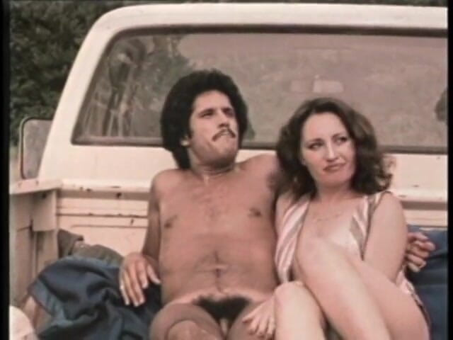 Out Sexxx: Una jovencita follada por John Holmes en una recogida